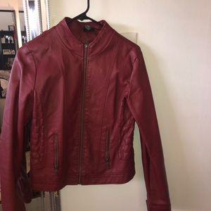 Burgundy leather jacket - Size Medium